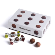 Carica l'immagine nel visualizzatore di Gallery, SFERE DI CIOCCOLATO RIPIENE FONDENTE E PISTACCHIO