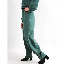 Carica l'immagine nel visualizzatore di Gallery, PANTALONE TAGETE, FELPA DI COTONE BIO, VERDE SALVIA