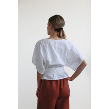 Carica l'immagine nel visualizzatore di Gallery, BLUSA GARDENIA COTONE SEERSUCKER BIANCO