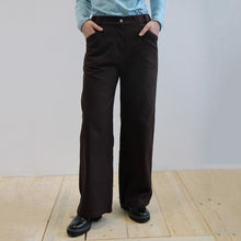 Carica l'immagine nel visualizzatore di Gallery, PANTALONE LUNGO VITE COTONE-LANA CIOCCOLATO