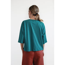 Carica l'immagine nel visualizzatore di Gallery, TEES GAROFANO JERSEY COTONE BIO FIAMMATO PAVONE