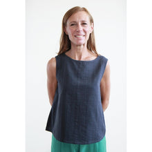 Carica l'immagine nel visualizzatore di Gallery, TOP MUGHETTO COTONE SEERSUCKER BLU NOTTE
