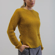 Carica l'immagine nel visualizzatore di Gallery, MAGLIA GEMMA PUNTO LEGACCIO LANA FINE OCRA
