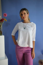 Carica l'immagine nel visualizzatore di Gallery, T-SHIRT AMANDA BIANCO
