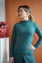 Carica l&#39;immagine nel visualizzatore di Gallery, MAGLIA ONDE VERDE PETROLIO
