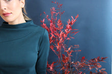 Carica l'immagine nel visualizzatore di Gallery, MAGLIA ONDE BLU VERDE
